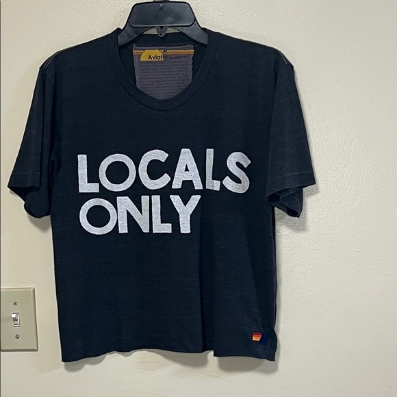 Aviator Nation Tops - LOCALS ONLY BOYFRIEND TEE - CHARCOAL